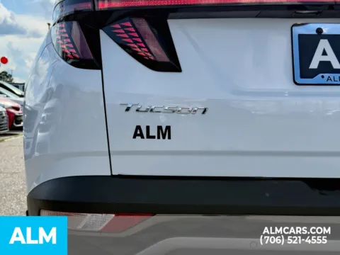 More photos of 2024 Hyundai Tucson Hybrid Limited at ALM Hyundai Athens, GA