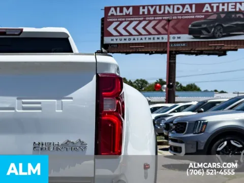 More photos of 2021 Chevrolet Silverado 3500HD High Country at ALM Hyundai Athens, GA