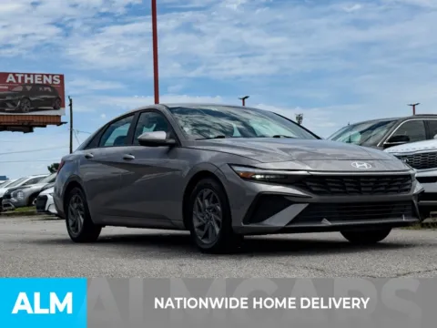 More photos of 2024 Hyundai Elantra SEL at ALM Hyundai Athens, GA