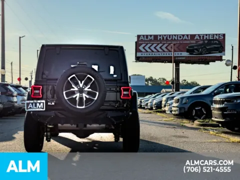 More photos of 2021 Jeep Wrangler Unlimited Rubicon at ALM Hyundai Athens, GA