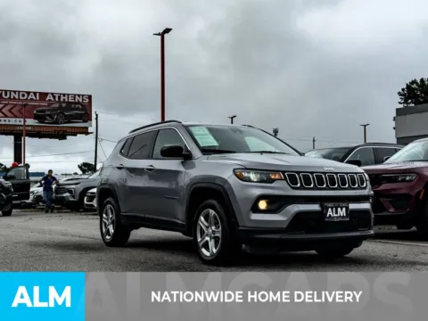 More photos of 2024 Jeep Compass Latitude at ALM Hyundai Athens, GA