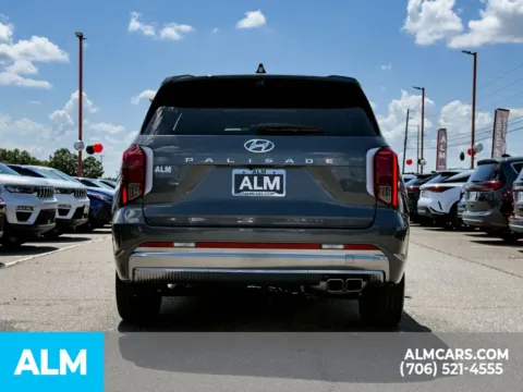 More photos of 2025 Hyundai Palisade Calligraphy at ALM Hyundai Athens, GA