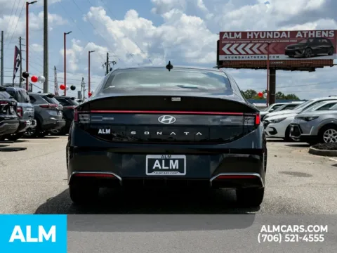 More photos of 2024 Hyundai Sonata SEL at ALM Hyundai Athens, GA