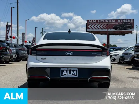 More photos of 2024 Hyundai Sonata SEL at ALM Hyundai Athens, GA
