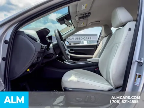 More photos of 2023 Hyundai Sonata SEL at ALM Hyundai Athens, GA