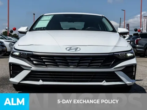 Another view of 2024 Hyundai Elantra SEL for sale in Athens, GA at ALM Hyundai Athens