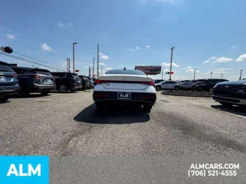 More photos of 2024 Hyundai Elantra SEL at ALM Hyundai Athens, GA