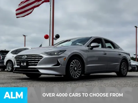 Photos of 2023 Hyundai Sonata Hybrid SEL for sale in Athens, GA at ALM Hyundai Athens