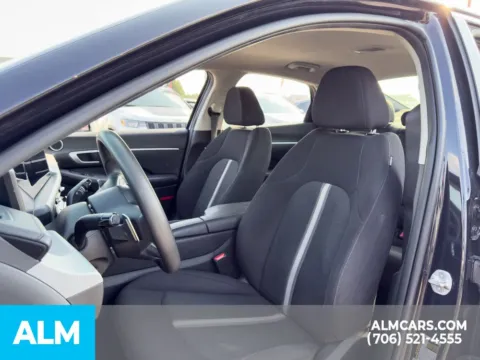 More photos of 2025 Hyundai Sonata SEL at ALM Hyundai Athens, GA