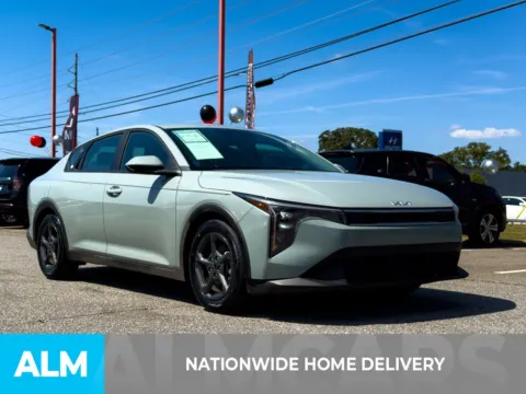 More photos of 2025 Kia K4 LXS at ALM Hyundai Athens, GA