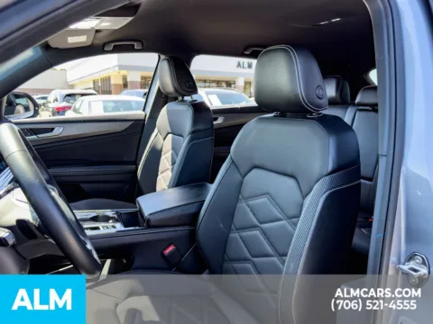 More photos of 2024 Volkswagen Atlas Cross Sport 2.0T SE w/Technology at ALM Hyundai Athens, GA