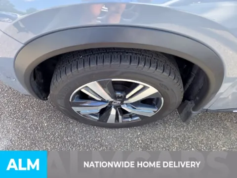 More photos of 2023 Nissan Rogue SL at ALM Hyundai Athens, GA