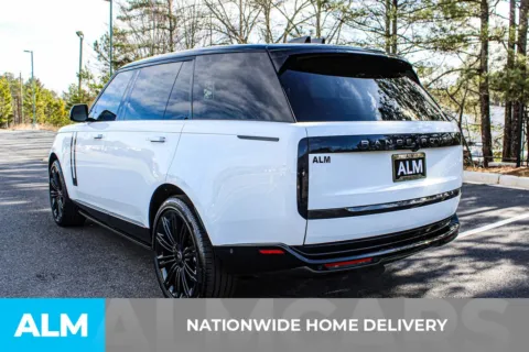 More photos of 2025 Land Rover Range Rover SE at ALM Mall of Georgia, GA