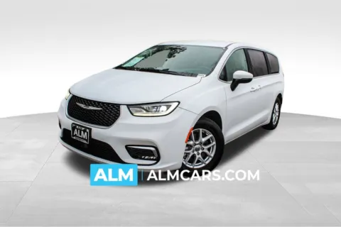 White 2023 Chrysler Pacifica Touring L for sale in Buford, GA
