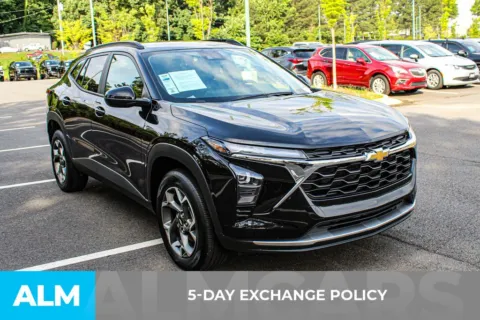 More photos of 2025 Chevrolet Trax LT at ALM Mall of Georgia, GA