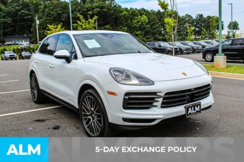 More photos of 2023 Porsche Cayenne Platinum Edition at ALM Mall of Georgia, GA