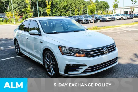 More photos of 2018 Volkswagen Passat 2.0T R-Line at ALM Mall of Georgia, GA