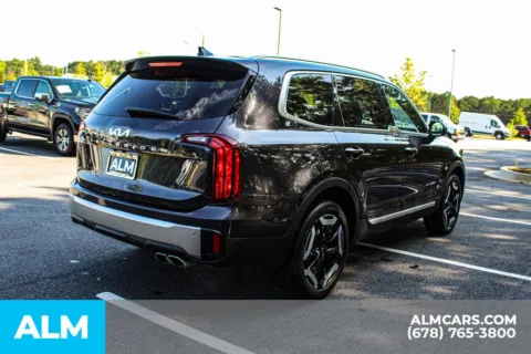More photos of 2025 Kia Telluride S at ALM Mall of Georgia, GA
