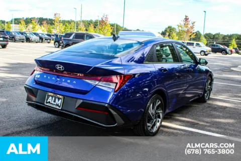 More photos of 2025 Hyundai Elantra SEL Convenience at ALM Mall of Georgia, GA