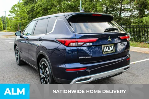 More photos of 2024 Mitsubishi Outlander SE at ALM Mall of Georgia, GA