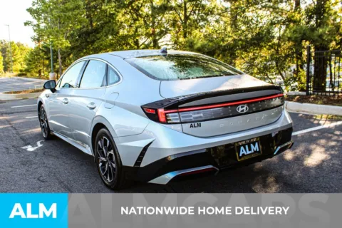 More photos of 2025 Hyundai Sonata SEL at ALM Mall of Georgia, GA