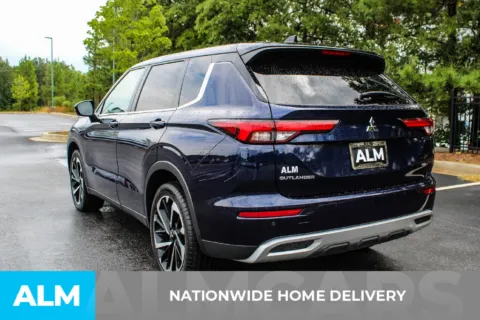 More photos of 2024 Mitsubishi Outlander SE at ALM Mall of Georgia, GA