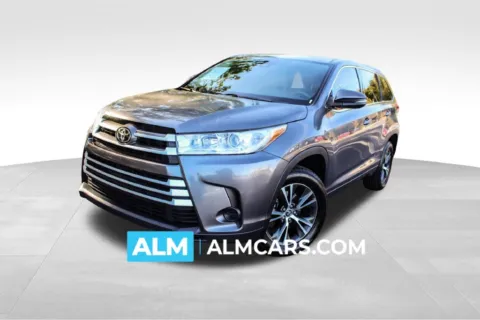Gray 2018 Toyota Highlander LE for sale in Buford, GA