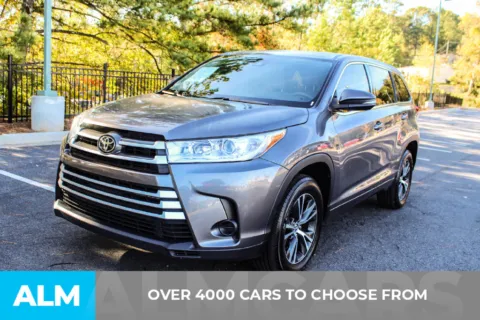 Photos of 2018 Toyota Highlander LE for sale in Buford, GA at ALM Mall of Georgia