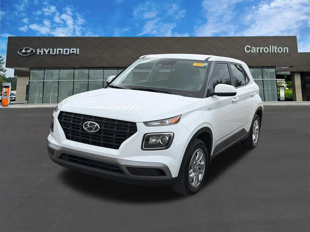 White 2025 Hyundai Venue SE for sale in Carrollton, GA