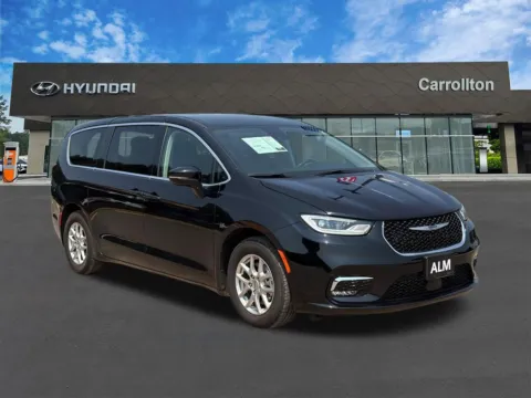 Another view of 2024 Chrysler Pacifica Touring L for sale in Carrollton, GA at Carrollton Hyundai