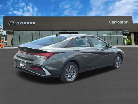 More photos of 2024 Hyundai Elantra SEL at Carrollton Hyundai, GA
