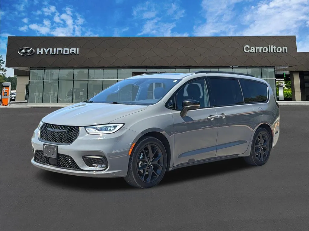 Gray 2025 Chrysler Pacifica Limited for sale in Carrollton, GA