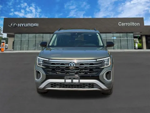Photos of 2025 Volkswagen Atlas 2.0T Peak Edition for sale in Carrollton, GA at Carrollton Hyundai