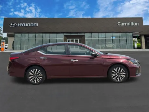 More photos of 2024 Nissan Altima 2.5 SV at Carrollton Hyundai, GA