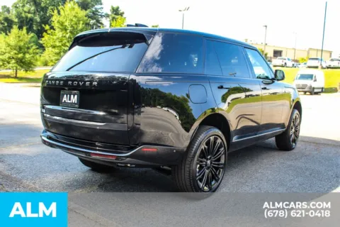More photos of 2025 Land Rover Range Rover SE at ALM Gwinnett, GA