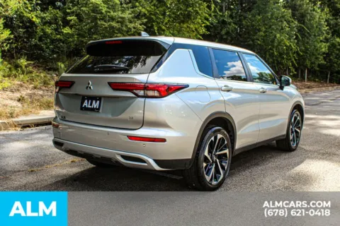 More photos of 2024 Mitsubishi Outlander SE at ALM Gwinnett, GA