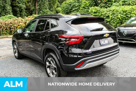 More photos of 2025 Chevrolet Trax LT at ALM Gwinnett, GA
