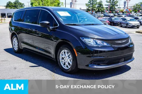 More photos of 2023 Chrysler Voyager LX at ALM Kennesaw, GA