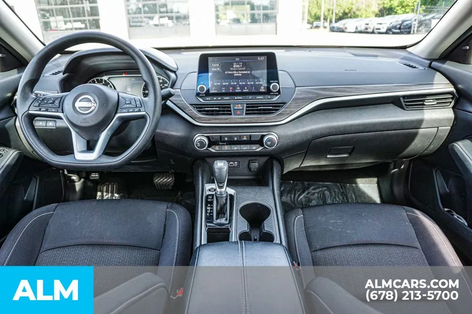2025 Nissan Altima SV - Photo 25