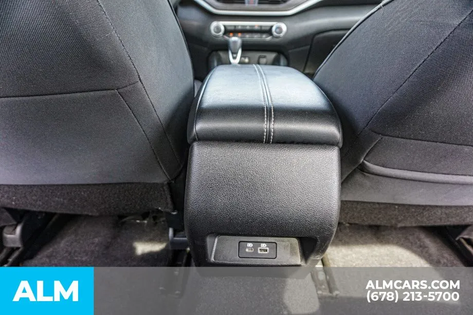 2025 Nissan Altima SV - Photo 31
