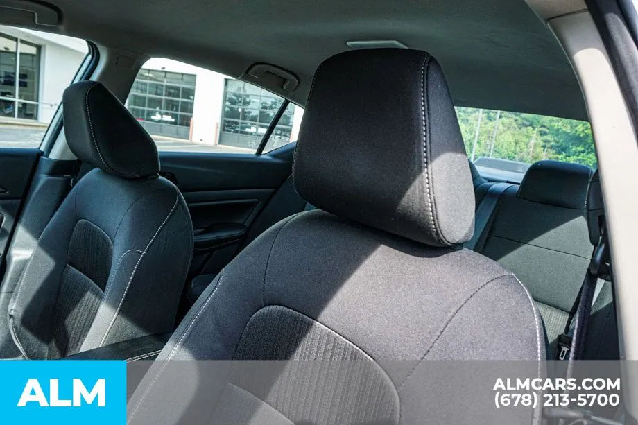 2025 Nissan Altima SV - Photo 18