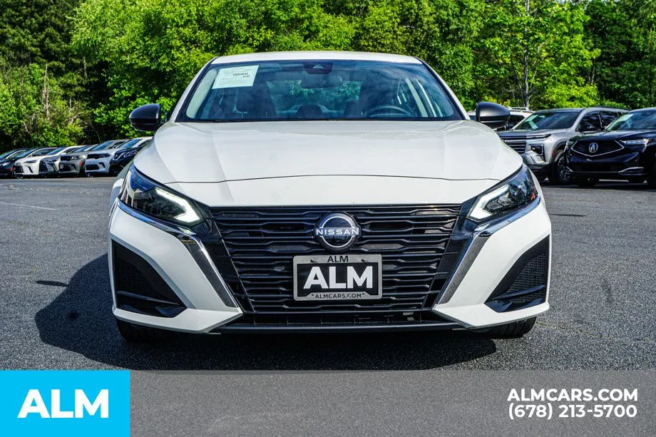 2025 Nissan Altima SV - Photo 10