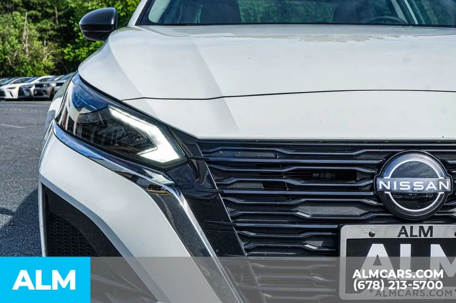 2025 Nissan Altima SV - Photo 12