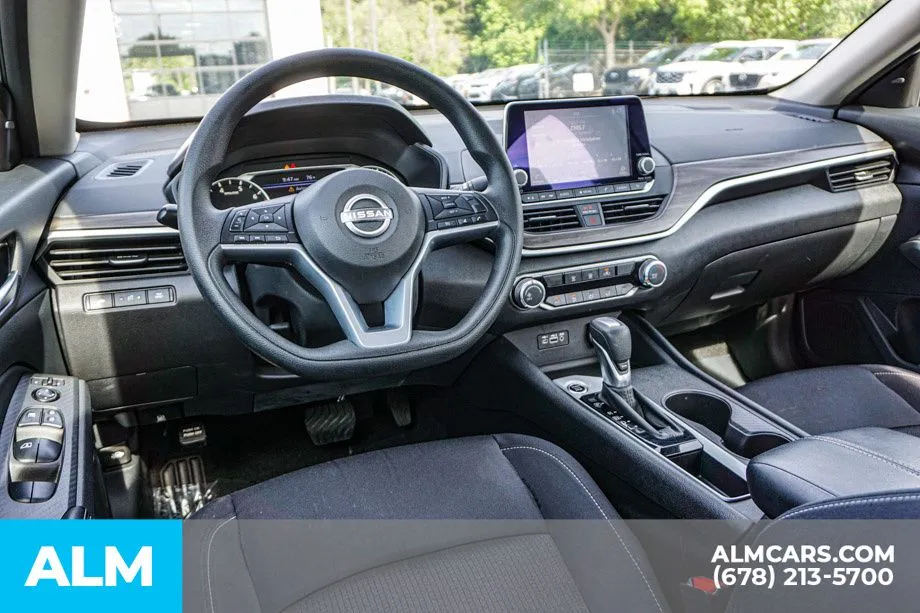 2025 Nissan Altima SV - Photo 27