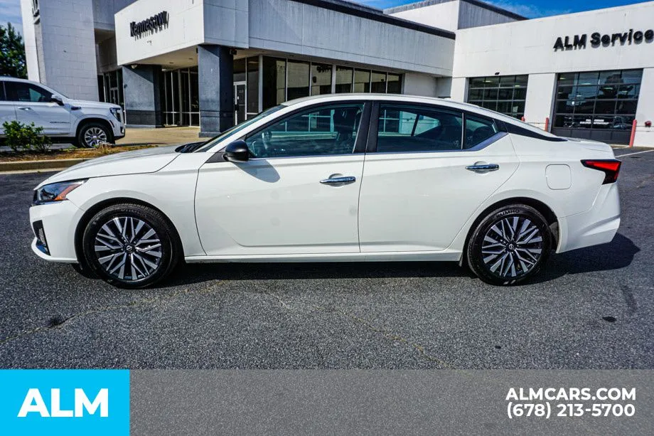 2025 Nissan Altima SV - Photo 7