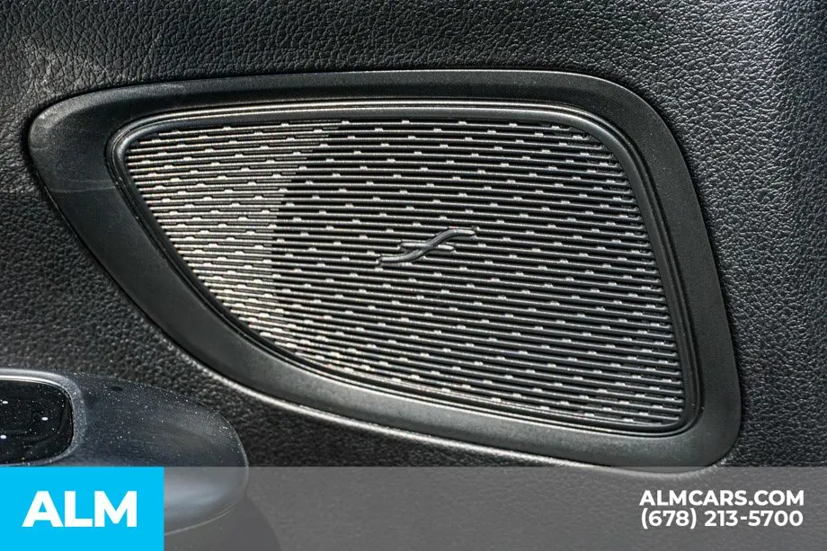 2025 Mercedes-Benz C-Class Sedan C 300 - Photo 51
