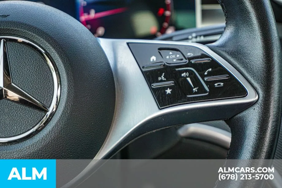 2025 Mercedes-Benz C-Class Sedan C 300 - Photo 30