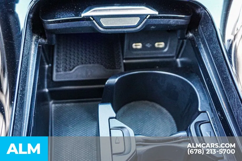 2025 Mercedes-Benz C-Class Sedan C 300 - Photo 42