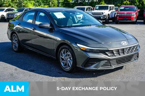 More photos of 2024 Hyundai Elantra SEL at ALM Kennesaw, GA