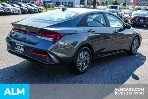 More photos of 2024 Hyundai Elantra SEL at ALM Kennesaw, GA